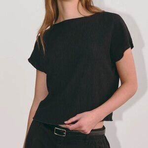 Everlane short sleeve Crinkle Top, Black, size Small